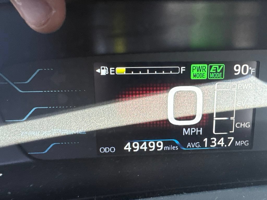 Used 2017 Toyota Prius Prime Advanced FWD image 16