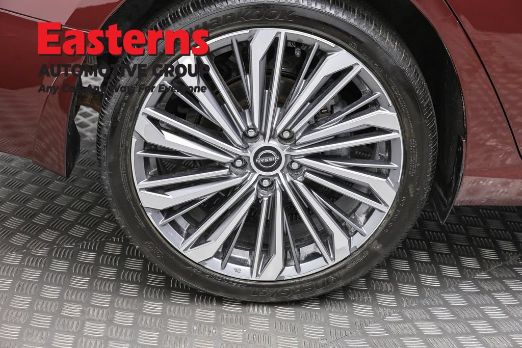 Used 2024 Nissan Altima 2.5 SL AWD/4WD image 30