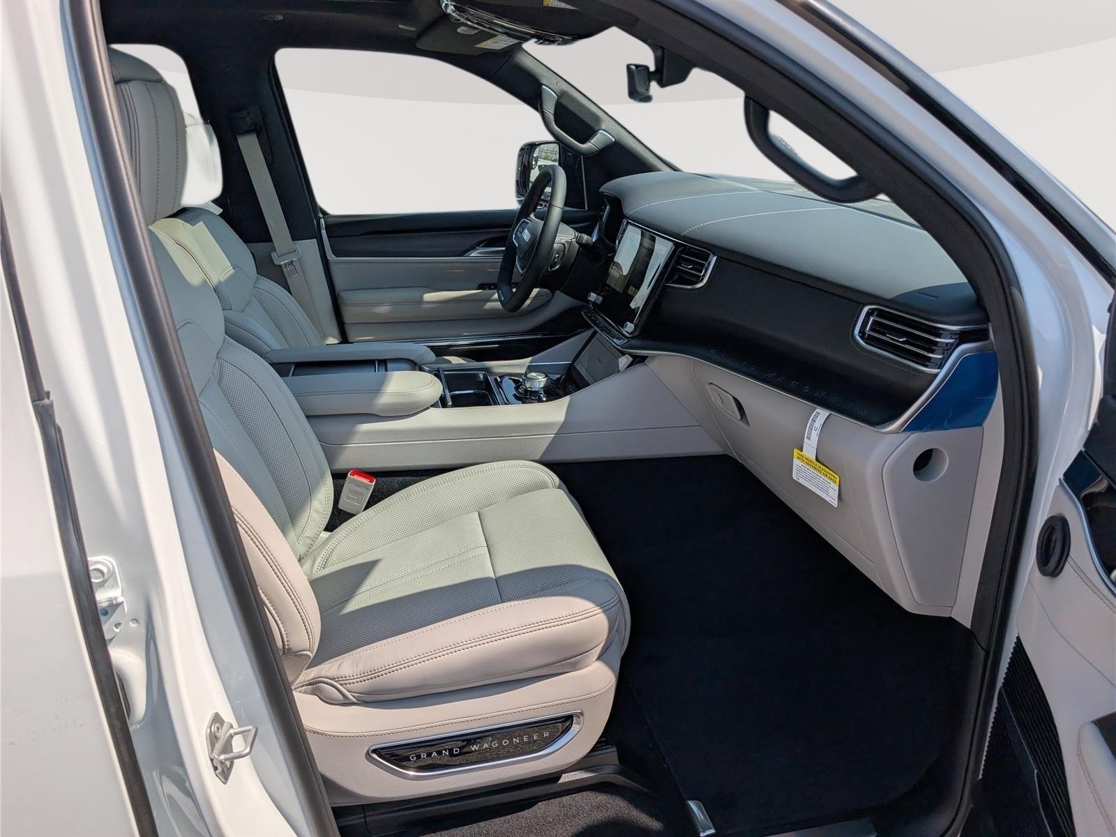 New 2026 Jeep Grand Wagoneer Summit AWD/4WD image 7