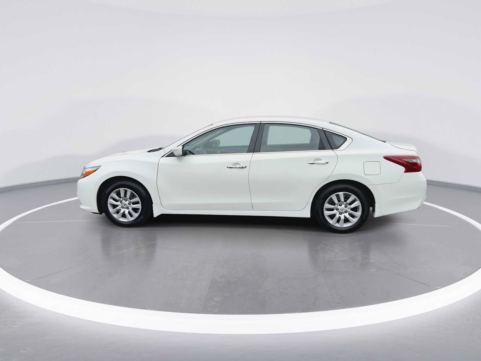 Used 2018 Nissan Altima 2.5 S w/ S Convenience Package FWD image 5