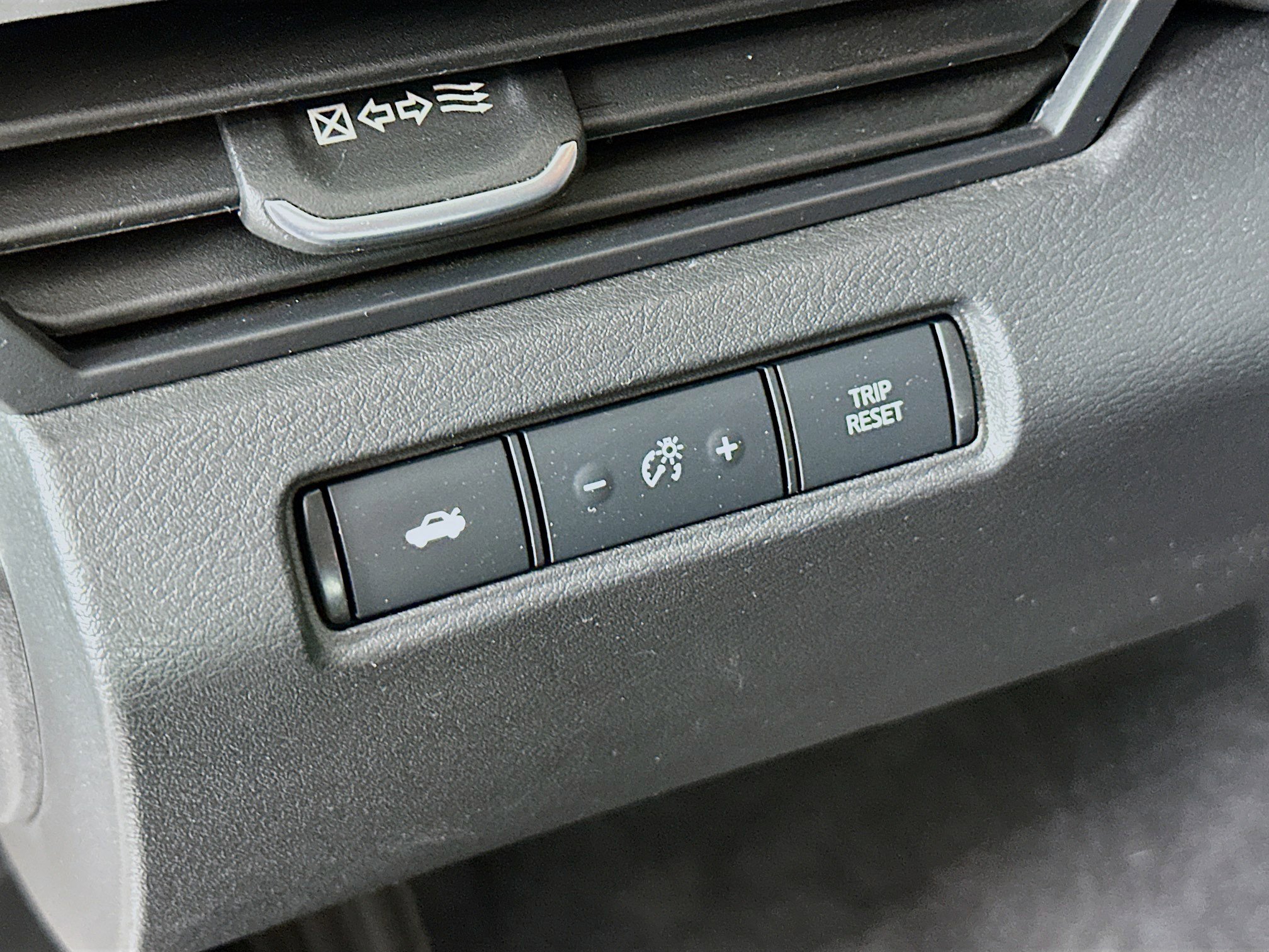 Used 2024 Nissan Altima 2.5 SV image 17