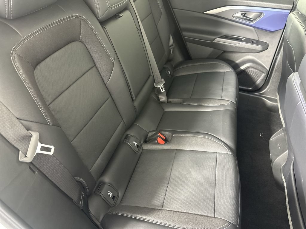 Used 2026 Chevrolet Equinox EV LT w/ LPO, Blackout Package FWD image 29