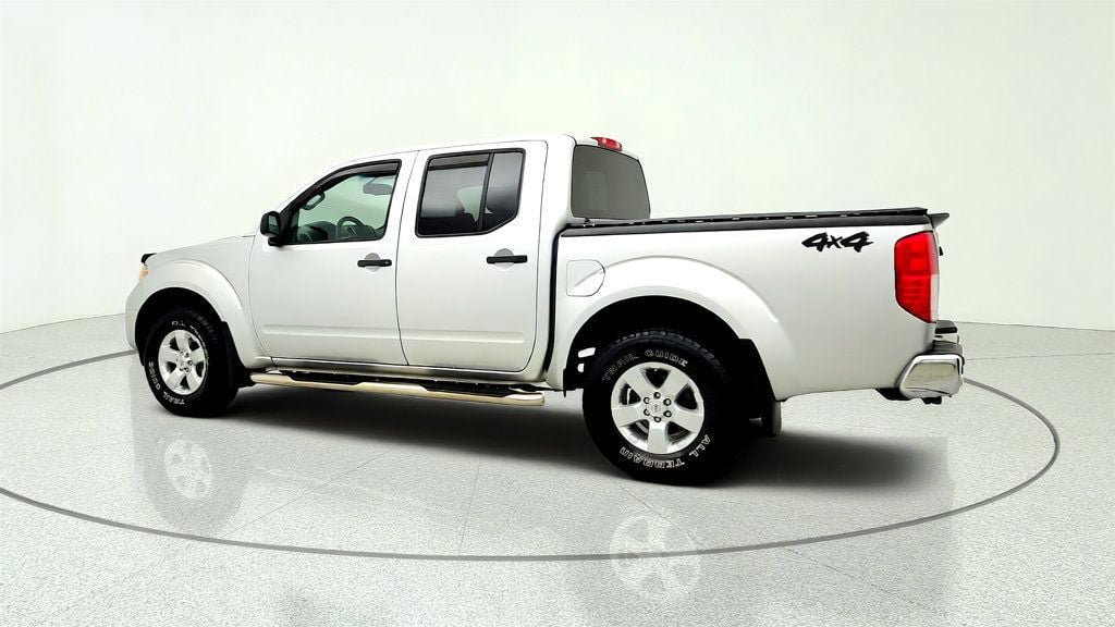 Used 2013 Nissan Frontier SV w/ SV Value Truck Pkg AWD/4WD image 7