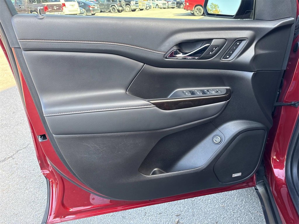 Used 2023 GMC Acadia AT4 w/ Technology Package image 25