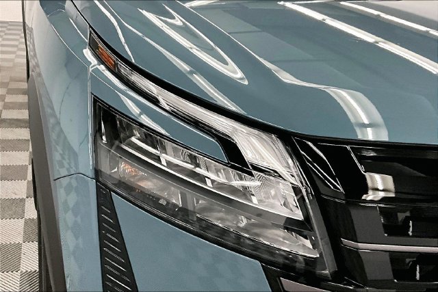 New 2026 Nissan Pathfinder Platinum w/ Lighting Package AWD/4WD image 14