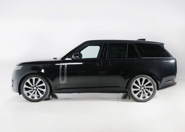New 2025 Land Rover Range Rover SE image 6