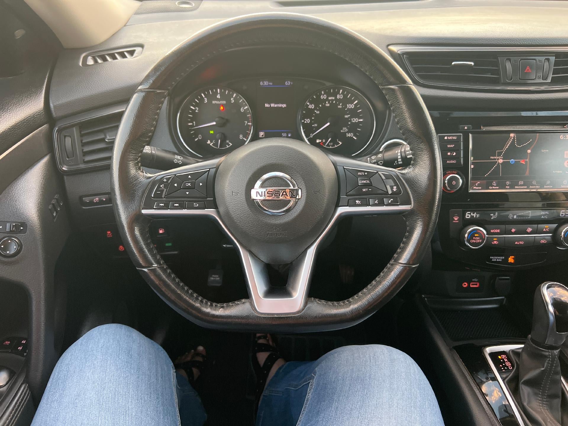 Used 2018 Nissan Rogue SV w/ Premium Package AWD/4WD image 17