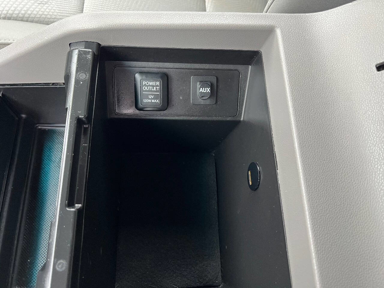 Used 2012 Honda Pilot LX image 34