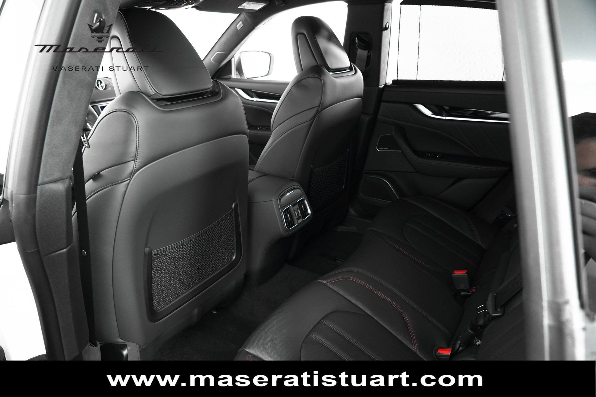 New 2024 Maserati Levante GT Ultima AWD/4WD image 25