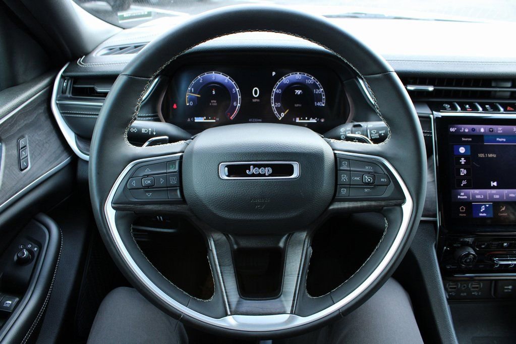 Used 2024 Jeep Grand Cherokee L Limited w/ Luxury Tech Group II image 38