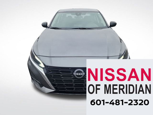 Used 2024 Nissan Altima 2.5 SV image 8