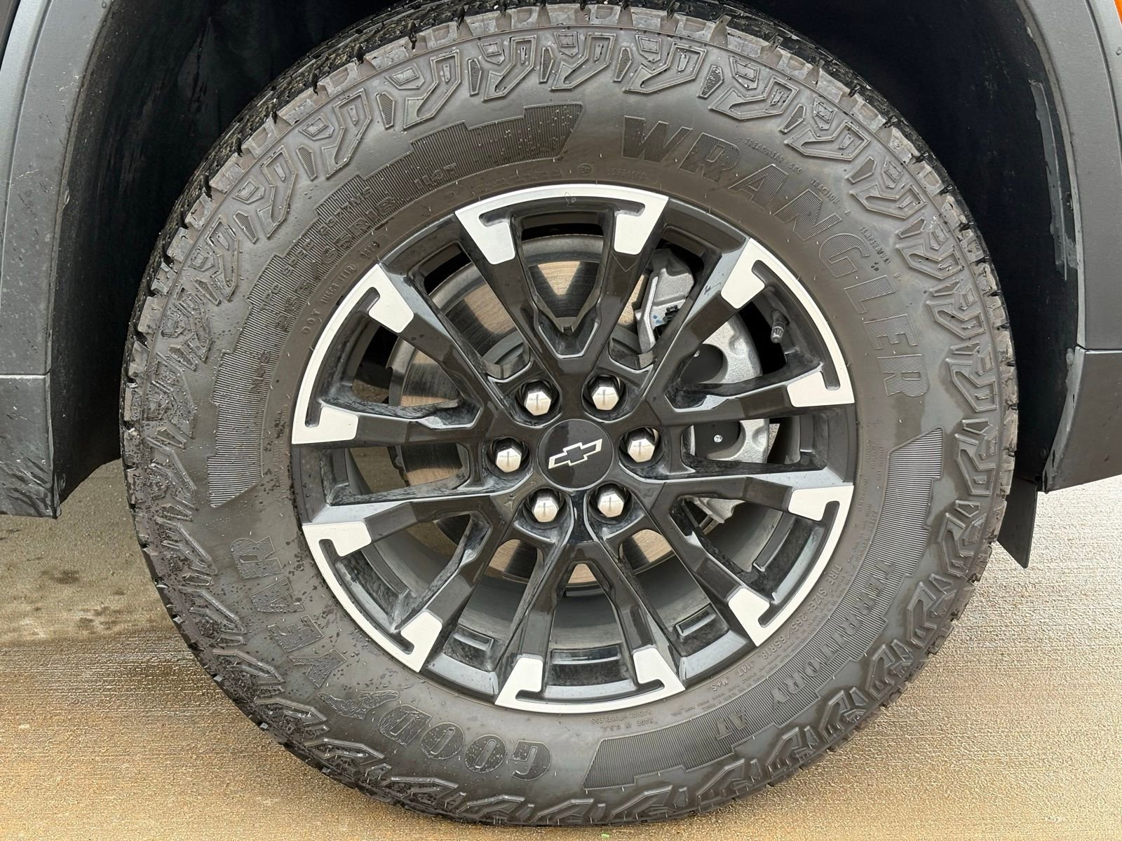 Certified 2025 Chevrolet Traverse Z71 w/ LPO, Floor Liner Package image 9