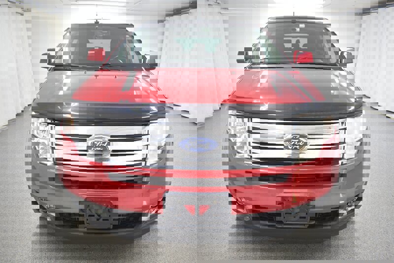 Used 2010 Ford Edge SEL FWD image 2