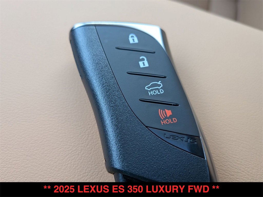 New 2025 Lexus ES 350 Luxury image 30