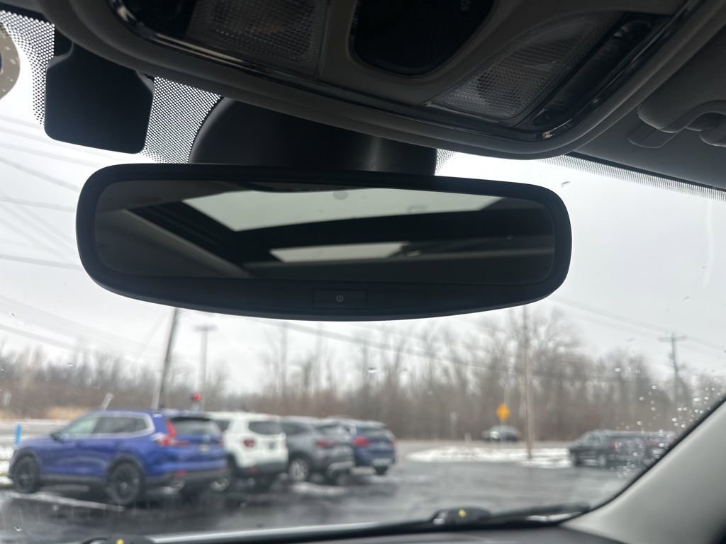 Used 2021 Jeep Cherokee Limited image 27