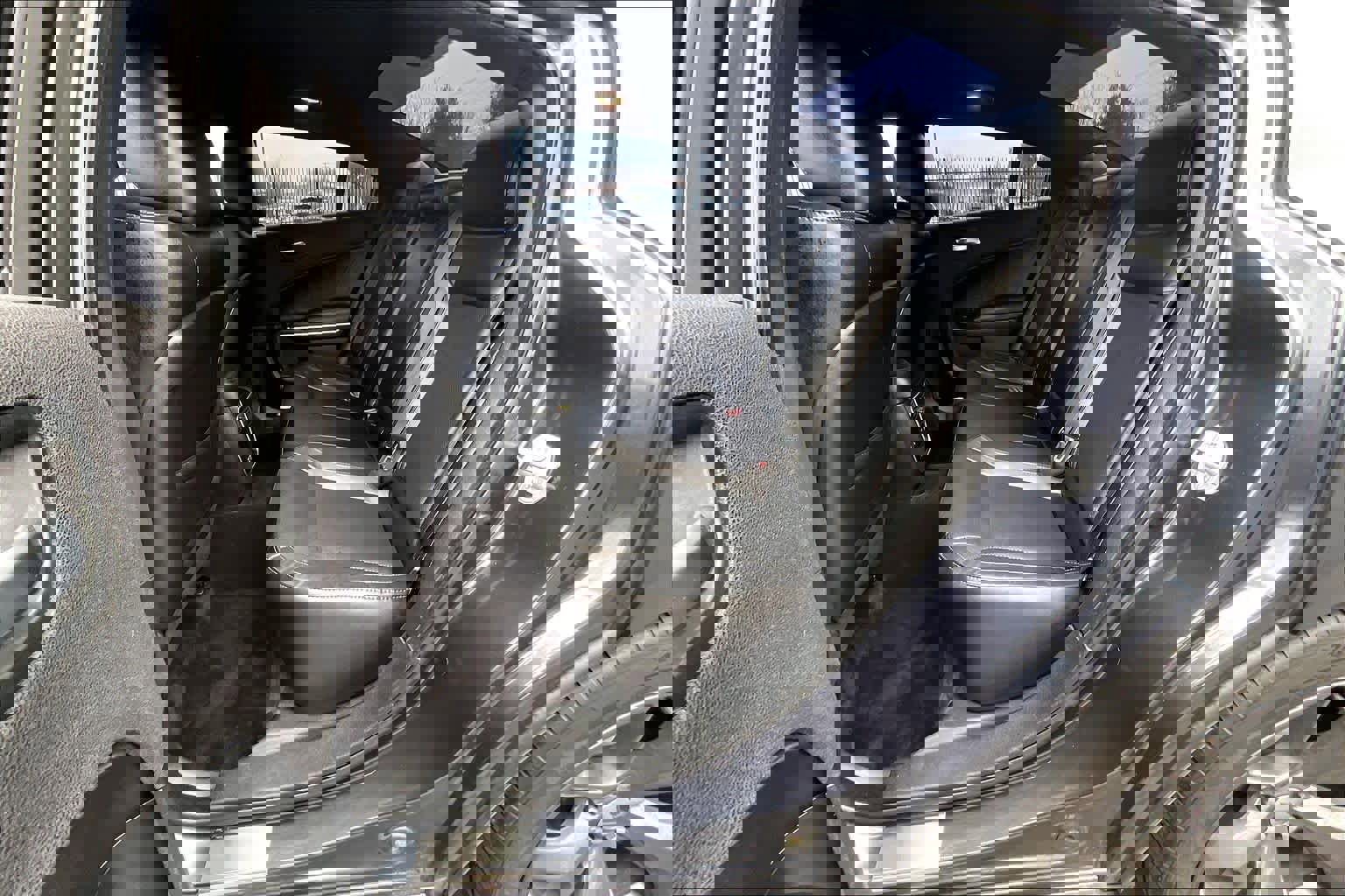 Used 2018 Dodge Charger R/T w/ Plus Group image 28