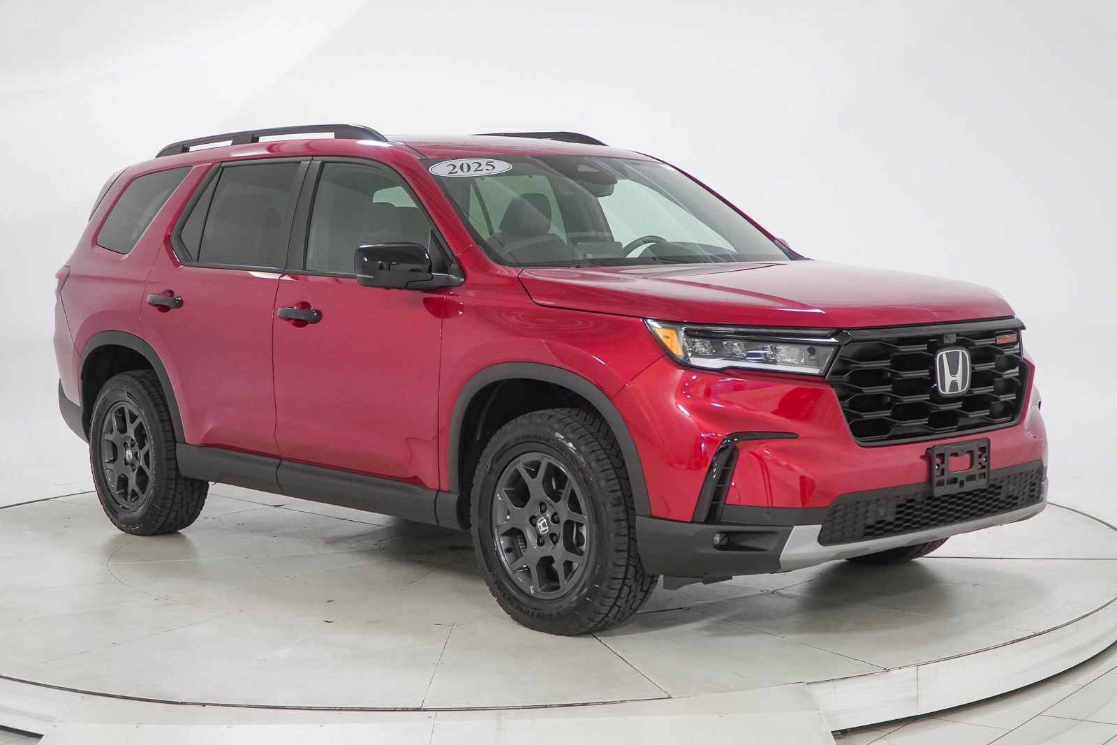 Certified 2025 Honda Pilot TrailSport image 15