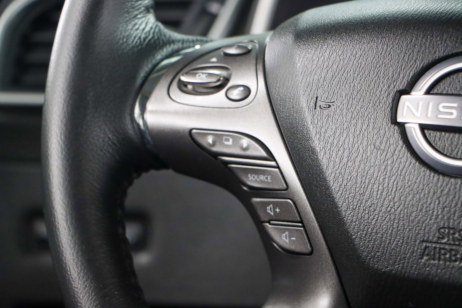 Used 2023 Nissan Murano SL w/ Cargo Package image 13