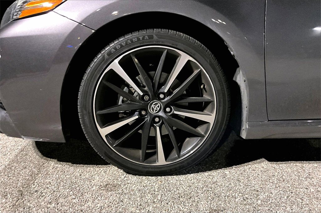Used 2020 Toyota Camry XSE w/ Navigation Package image 8
