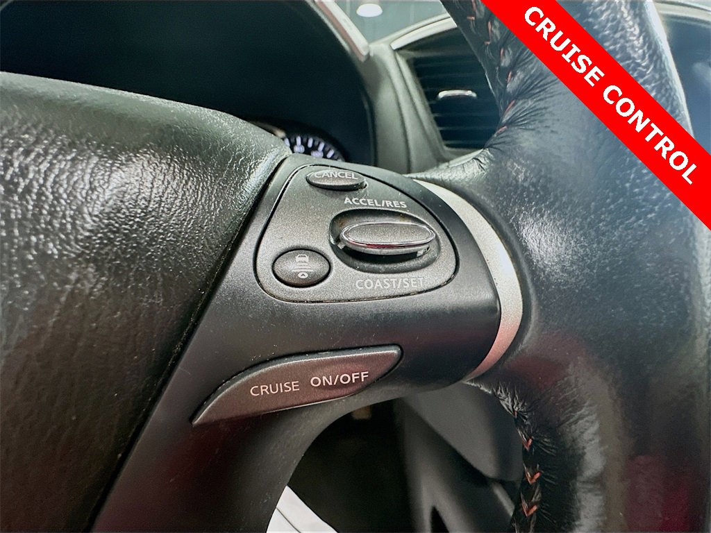 Used 2020 Nissan Pathfinder SL image 34