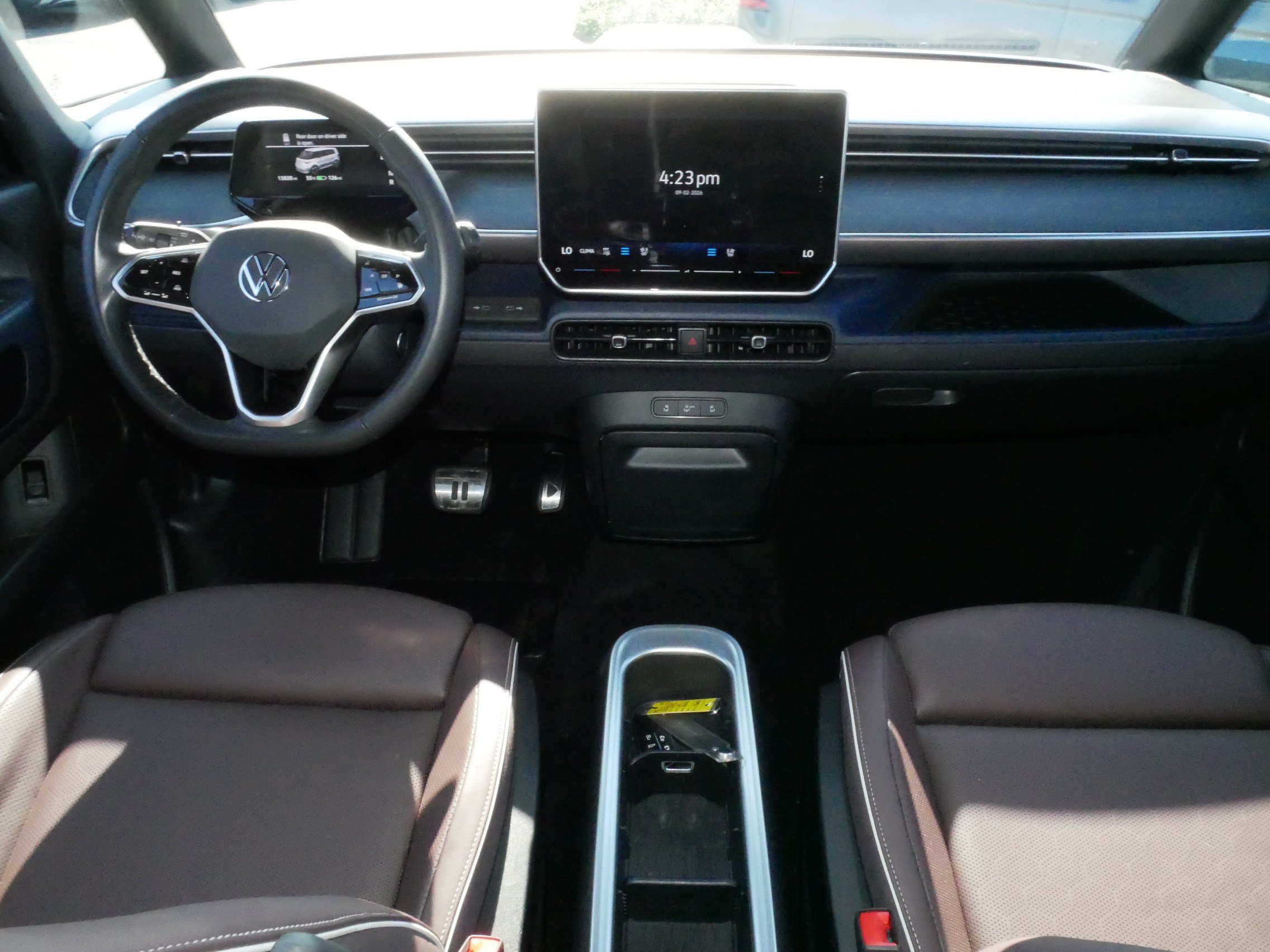 Certified 2025 Volkswagen ID. Buzz Pro S RWD image 10