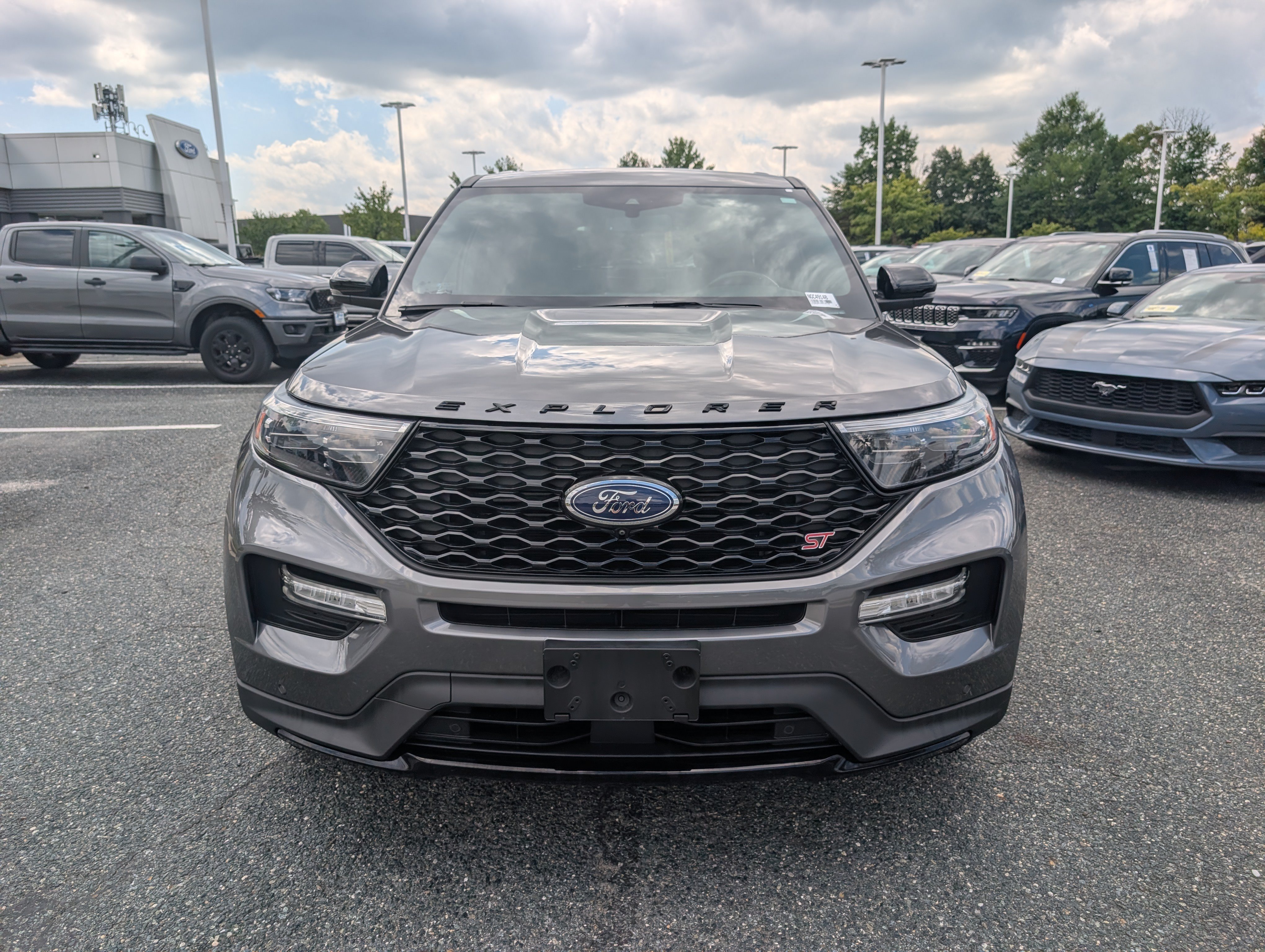 Certified 2022 Ford Explorer ST w/ Equipment Group 401A AWD/4WD image 8