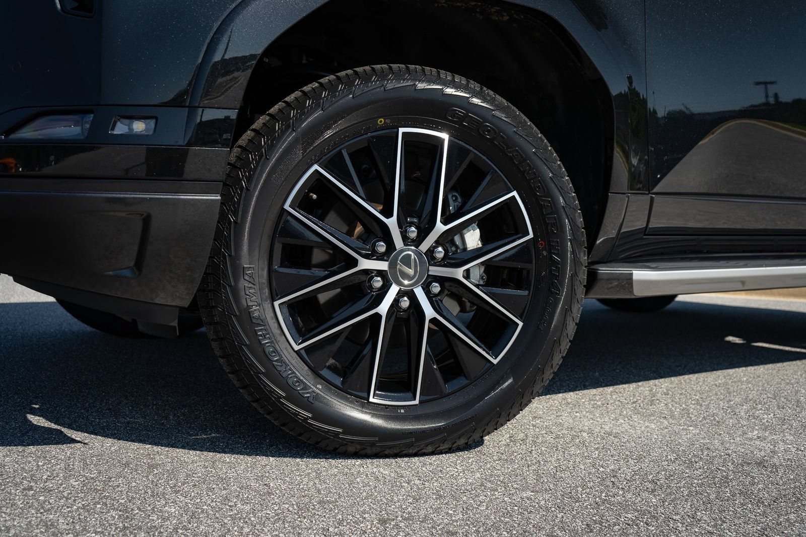 Used 2024 Lexus GX 550 w/ Accessory Package (2T) AWD/4WD image 7