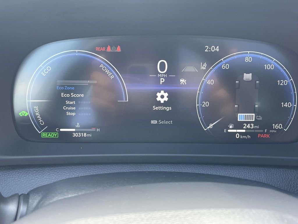 Used 2023 Toyota Crown Limited image 26