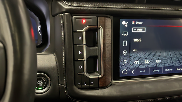 Used 2023 GMC Yukon XL Denali Ultimate AWD/4WD image 19