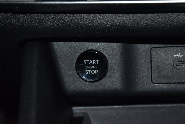 Used 2025 Nissan Rogue SV AWD/4WD image 25
