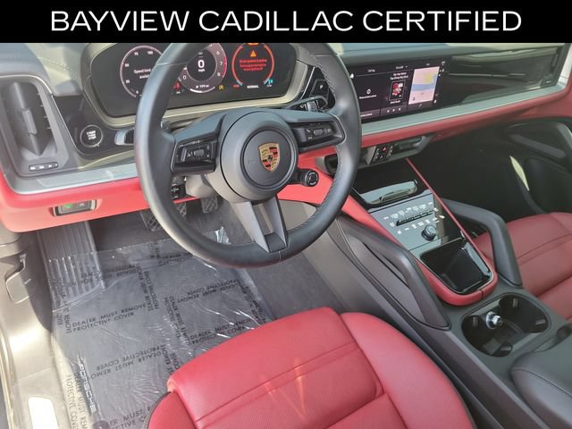 Used 2024 Porsche Cayenne Coupe AWD/4WD image 24