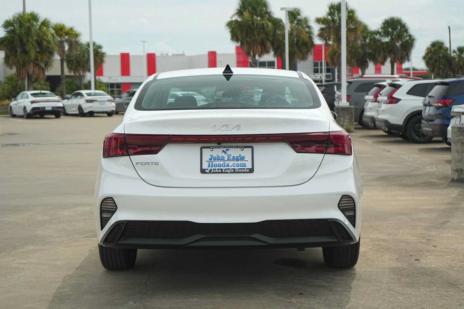 Used 2024 Kia Forte LXS FWD image 5