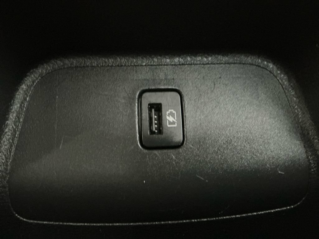 Used 2023 Nissan Sentra SV FWD image 31