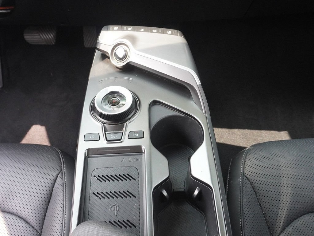 Used 2024 Kia EV6 Wind w/ Wind Technology Package AWD/4WD image 50