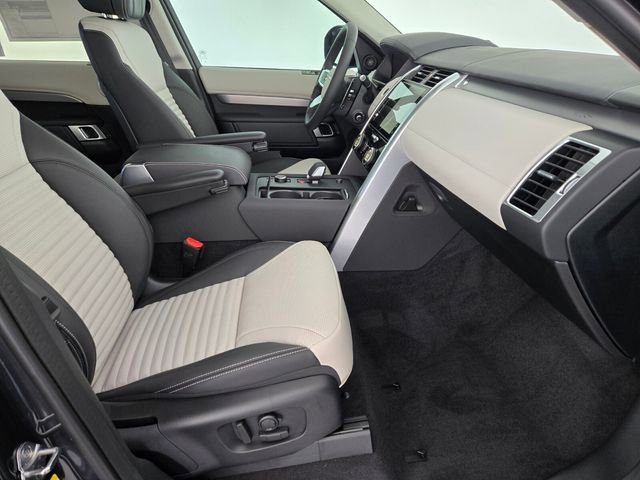 New 2026 Land Rover Discovery Limited Edition AWD/4WD image 3