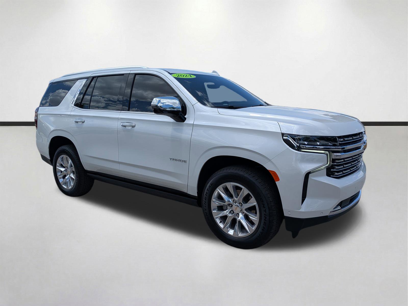 Used 2024 Chevrolet Tahoe Premier w/ Advanced Technology Package RWD image 2