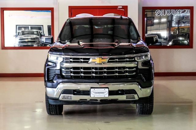Used 2022 Chevrolet Silverado 1500 LTZ w/ Technology Package image 8