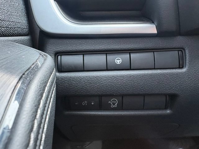 Used 2023 Nissan Rogue SV FWD image 14