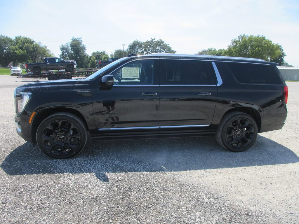 New 2026 GMC Yukon XL Denali w/ Denali Reserve Package AWD/4WD image 7