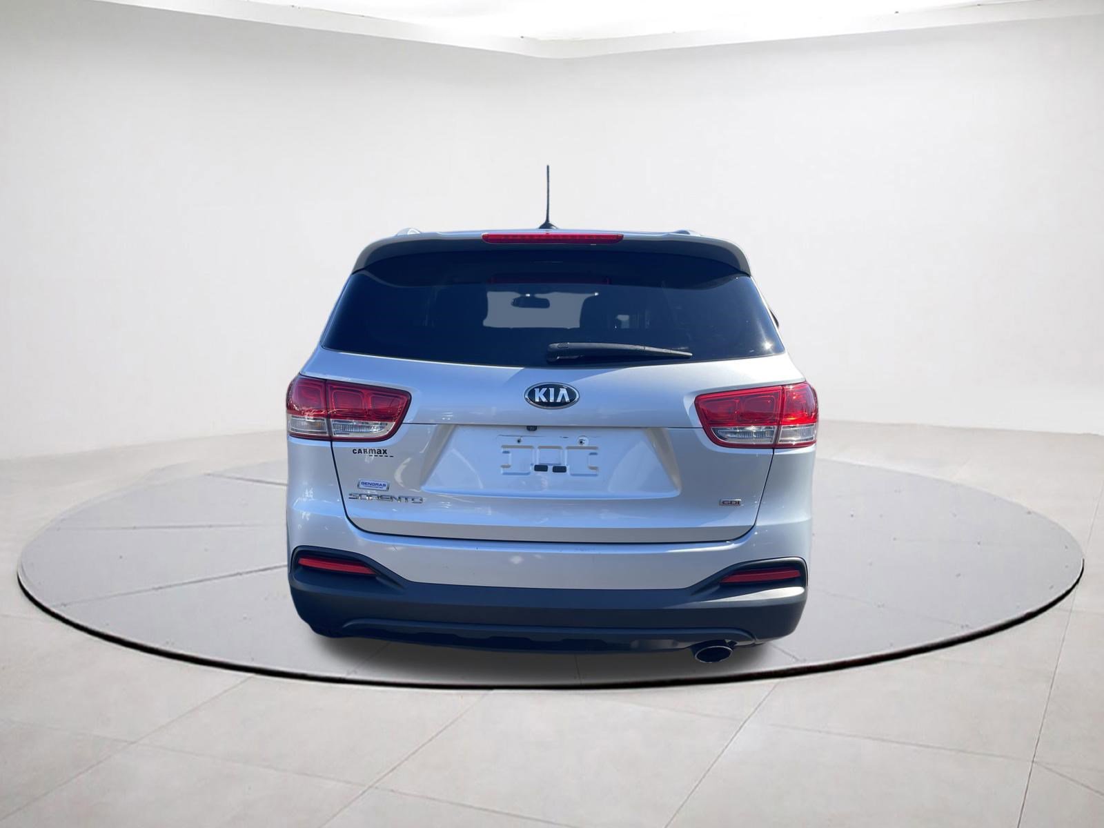 Used 2017 Kia Sorento LX image 5