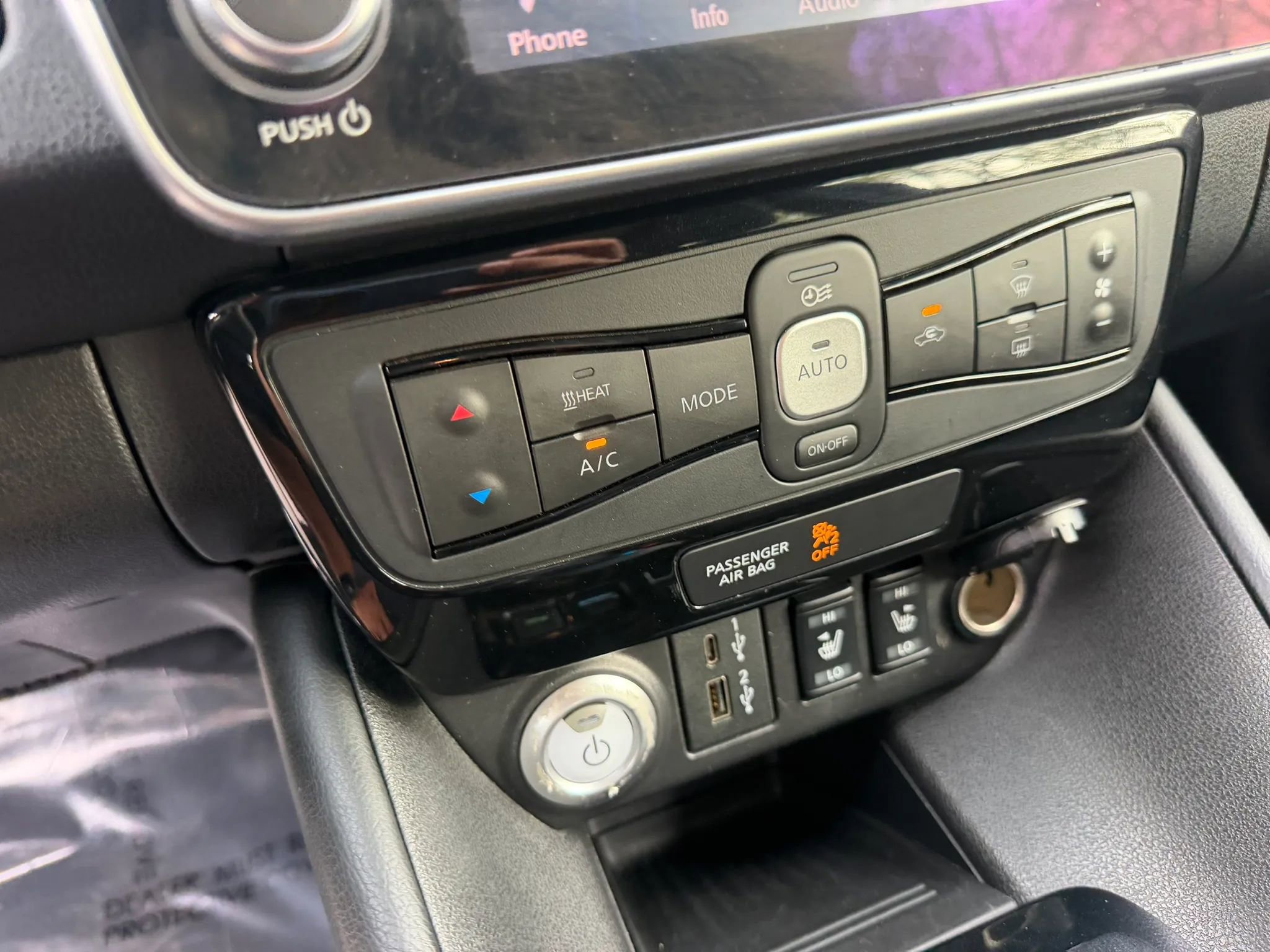 Used 2022 Nissan Leaf SV image 25