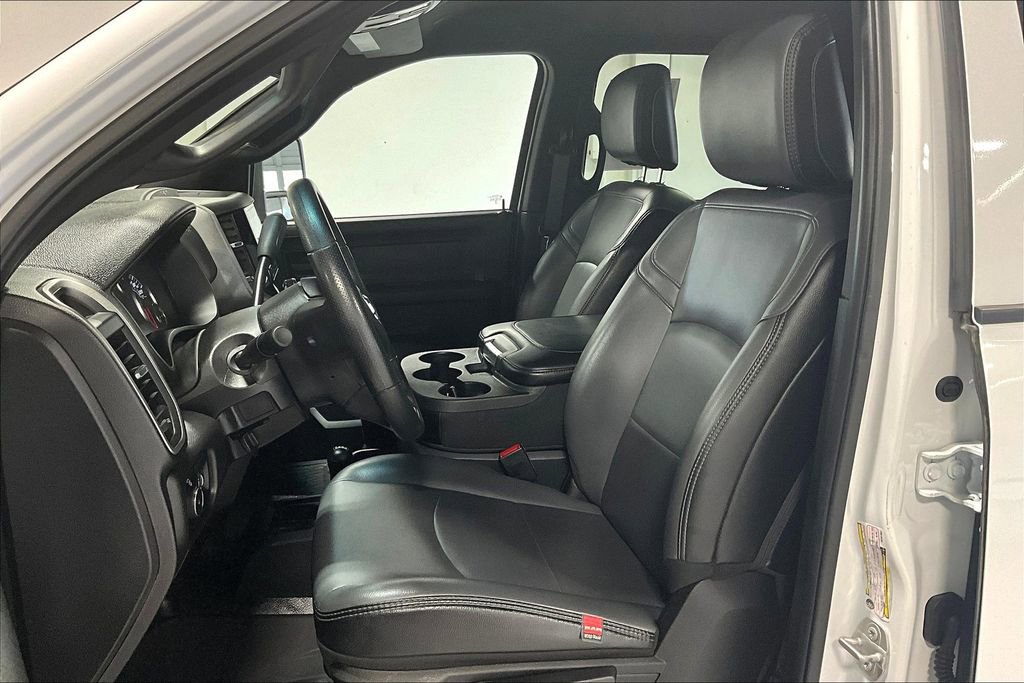 Used 2024 RAM 2500 Tradesman w/ Chrome Appearance Group image 31