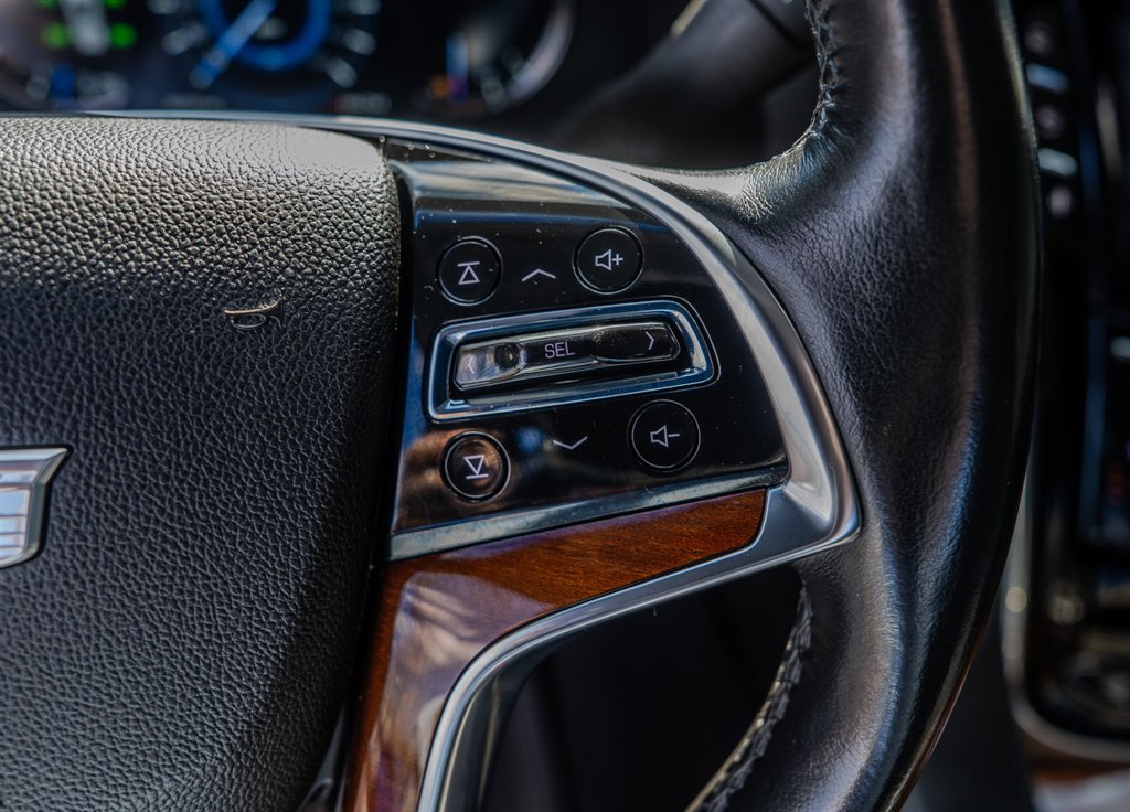 Used 2016 Cadillac Escalade Luxury image 17