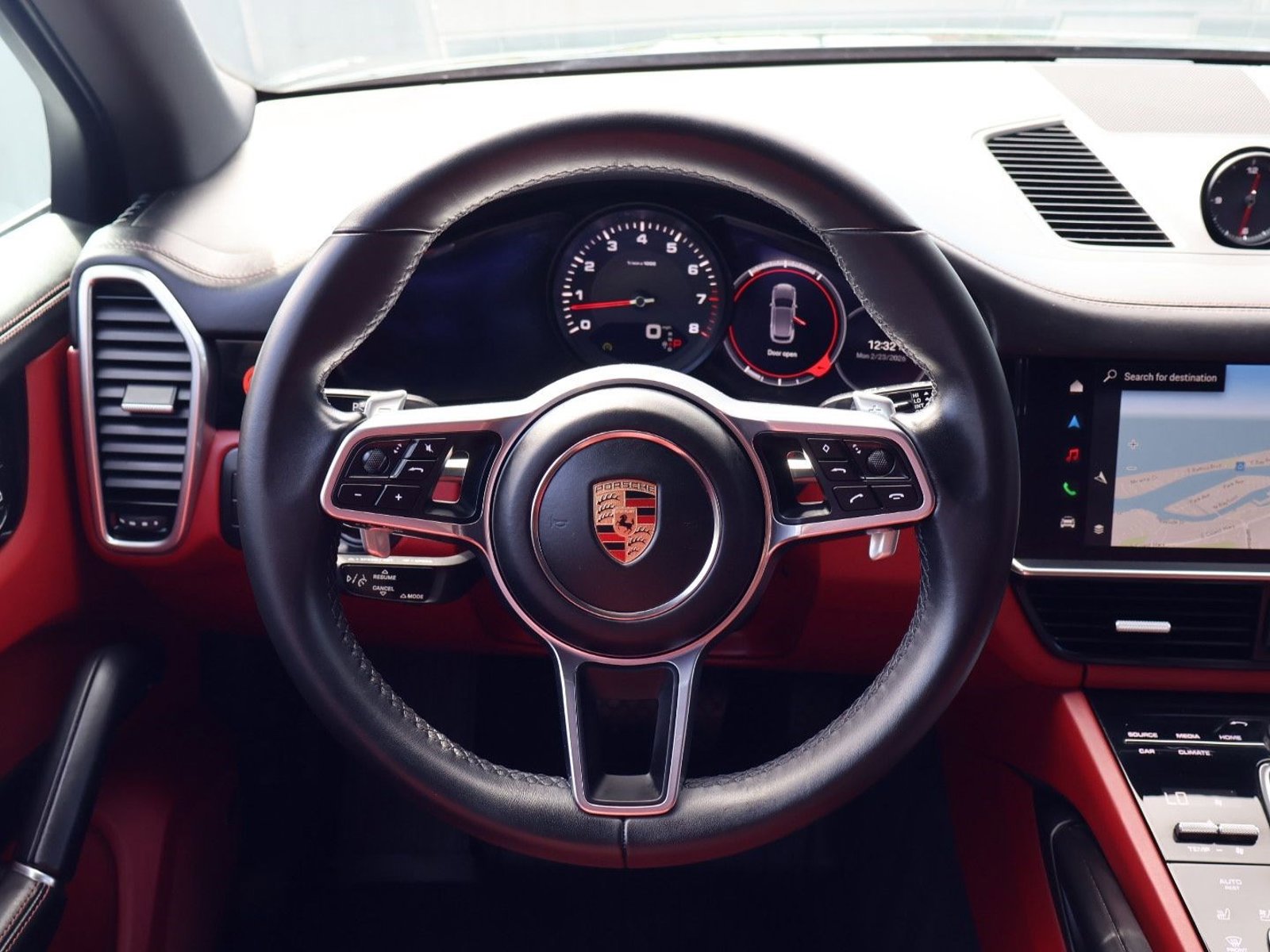 Certified 2023 Porsche Cayenne Platinum Edition w/ Premium Package Plus image 15