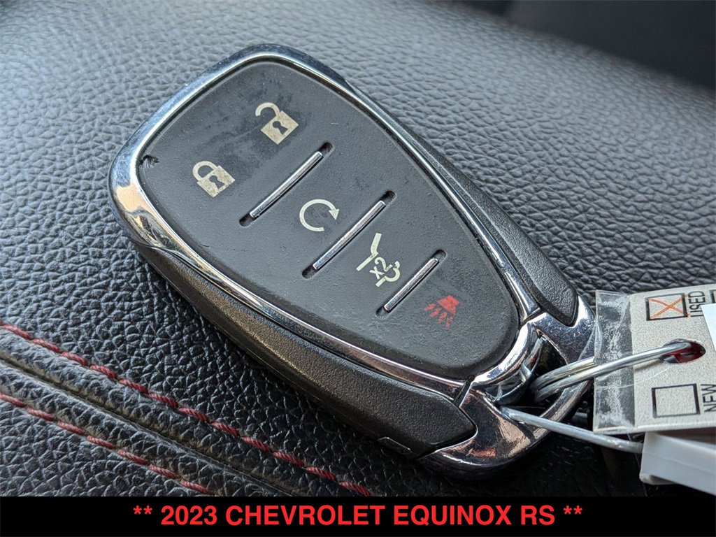 Used 2023 Chevrolet Equinox RS image 32