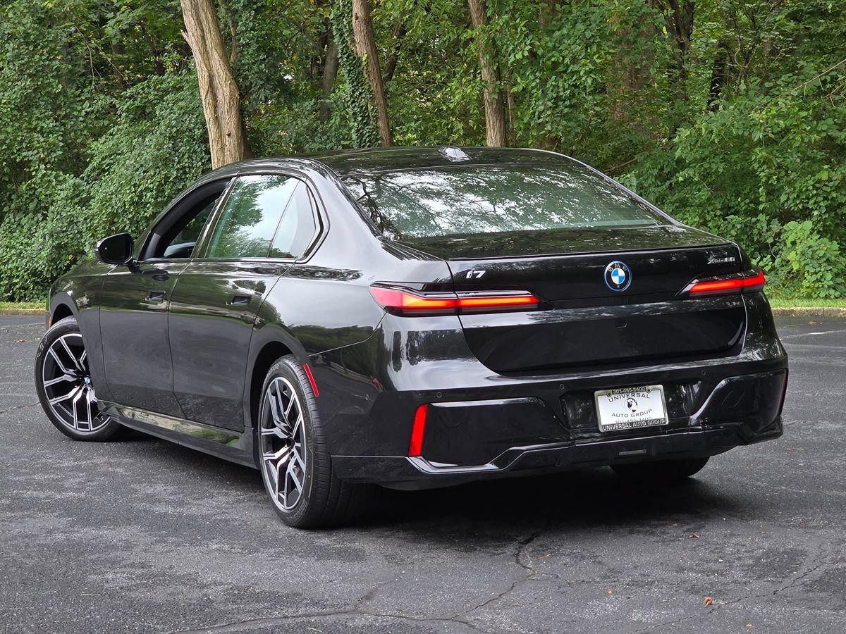 Used 2023 BMW i7 xDrive60 w/ Parking Assistance Package AWD/4WD image 77