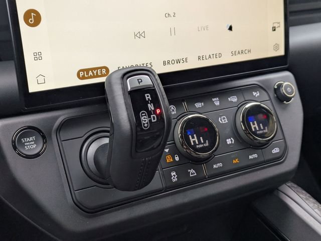 New 2026 Land Rover Defender 110 OCTA image 9