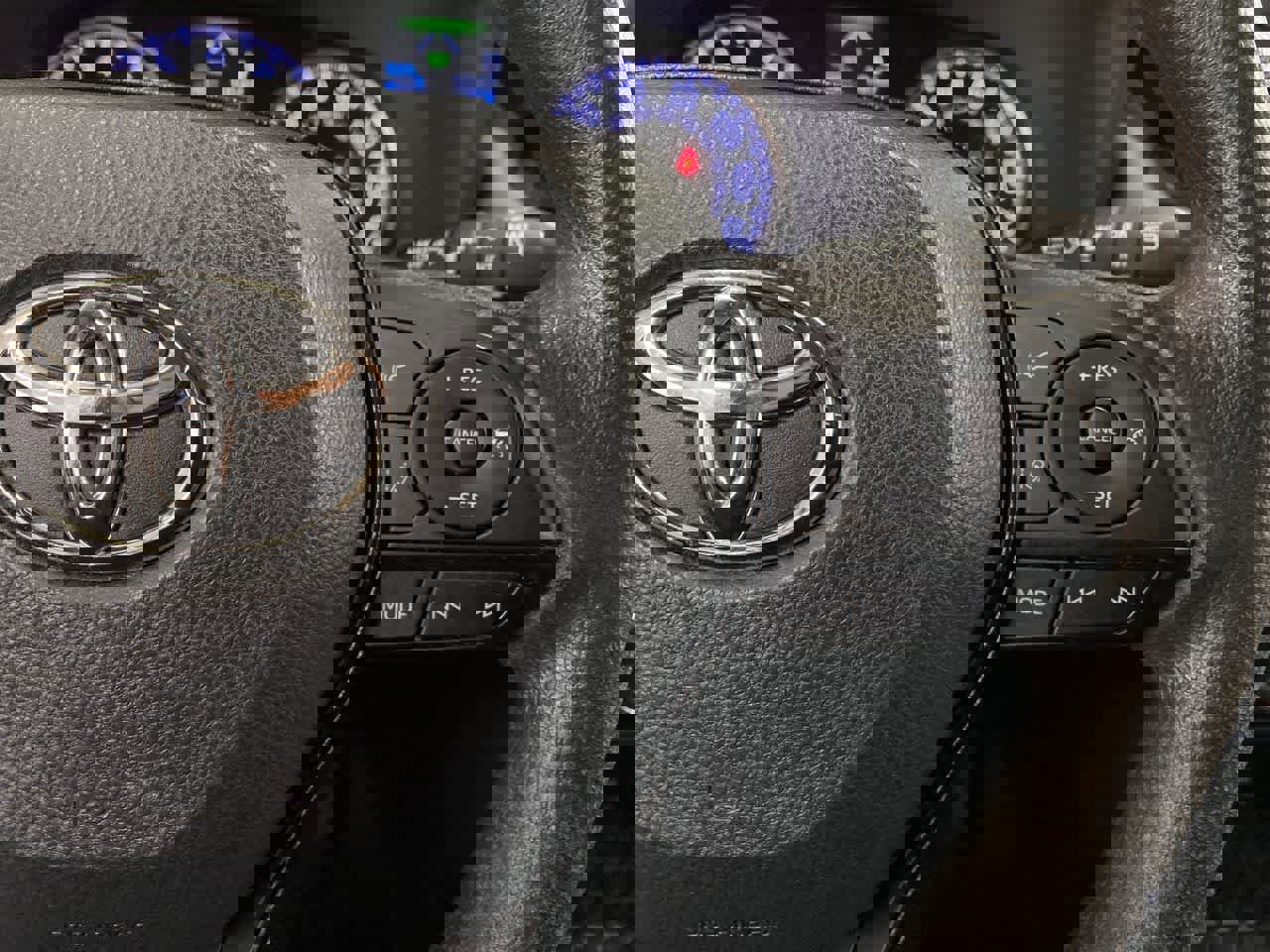 Used 2021 Toyota RAV4 XLE image 22