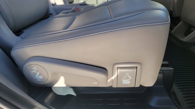 Used 2019 Toyota Highlander Limited AWD image 51