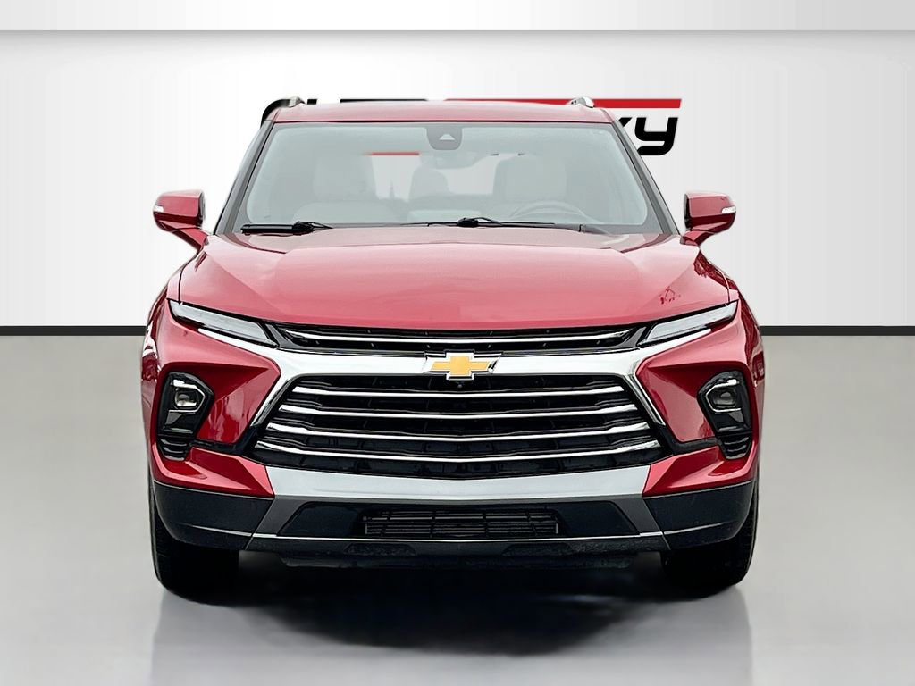 Used 2023 Chevrolet Blazer Premier w/ Driver Confidence II Package AWD/4WD image 2